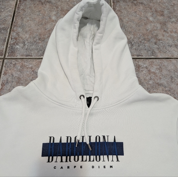 River Island White Hoodie, Size Large. - Picture 4 of 5